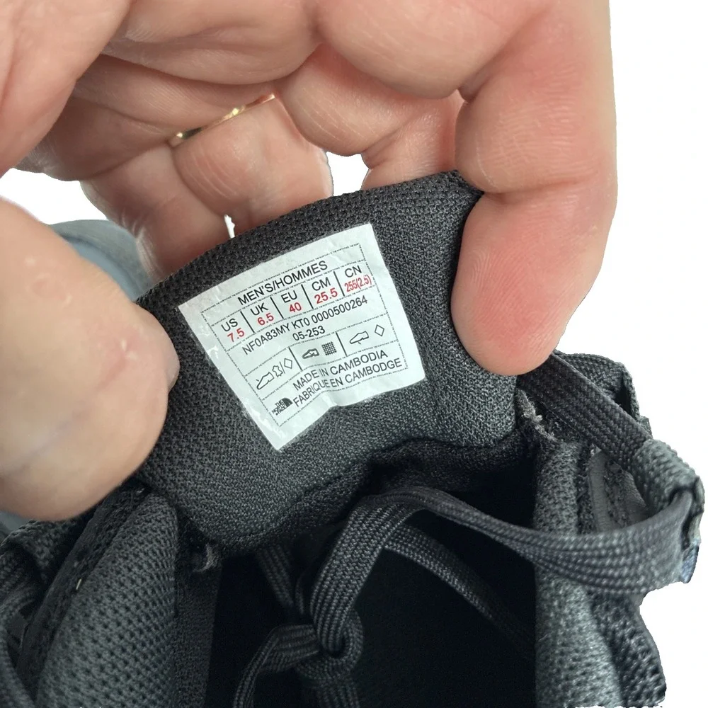 New The North Face Hedgehog Mens Size 7.5 Black Hiking Sneaker Shoe NWOB